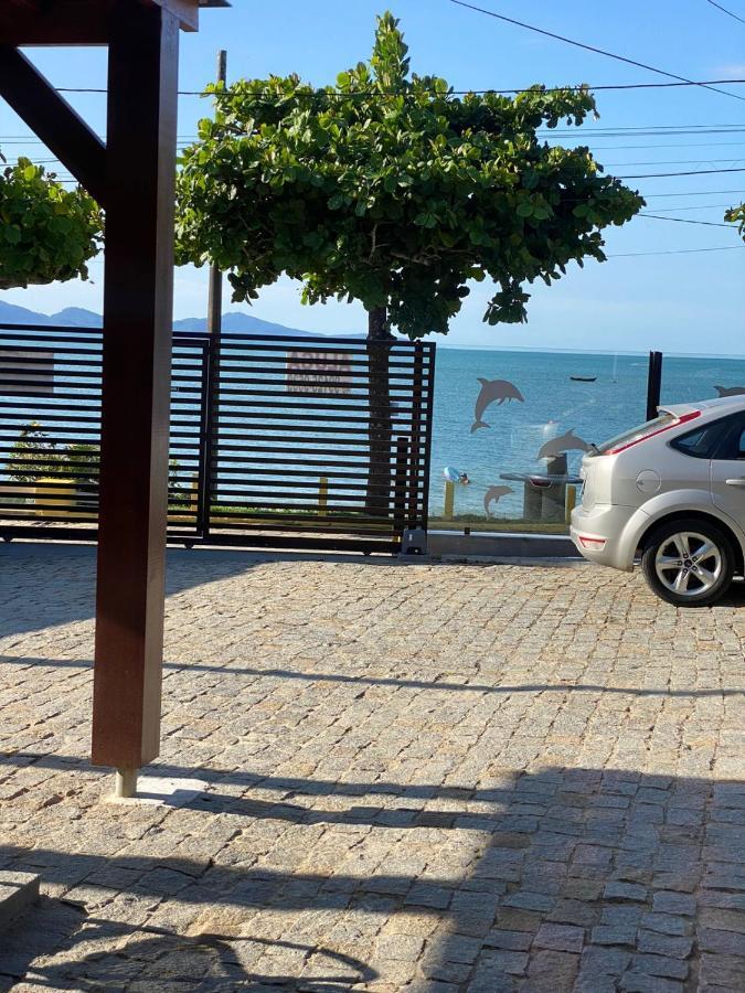Apartamento Frente Mar Na Baia De 贝卢港 外观 照片