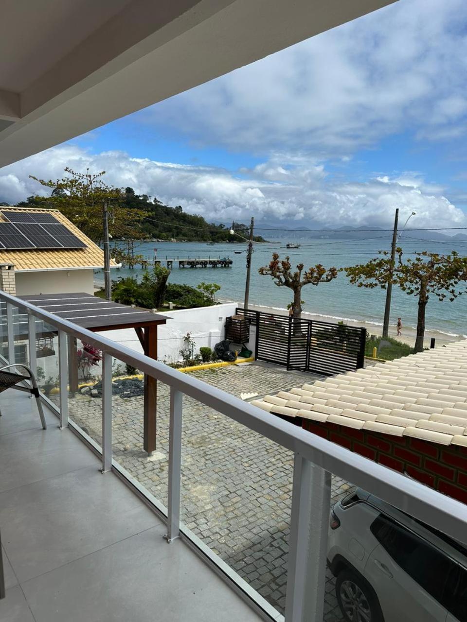 Apartamento Frente Mar Na Baia De 贝卢港 外观 照片