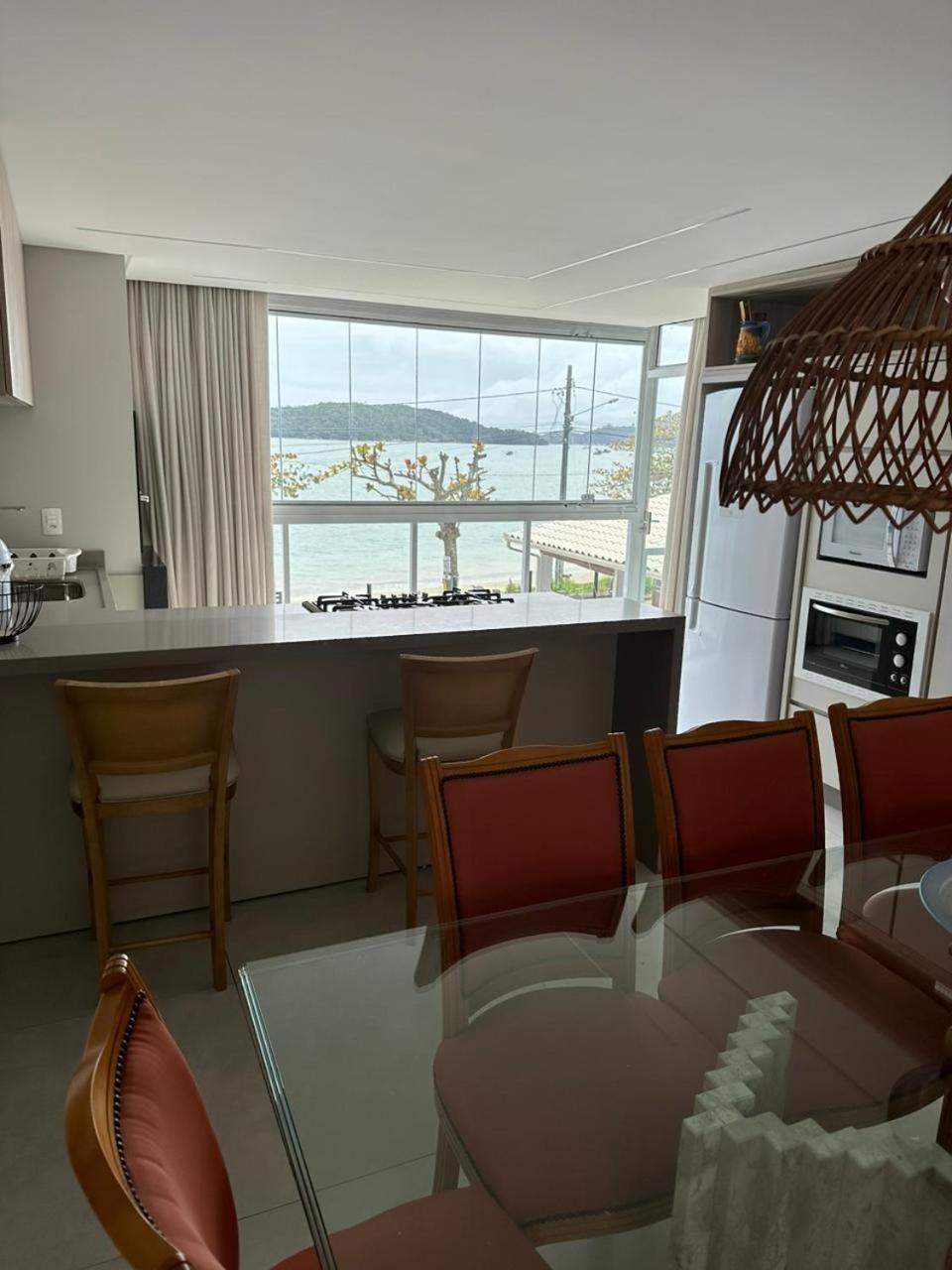Apartamento Frente Mar Na Baia De 贝卢港 外观 照片