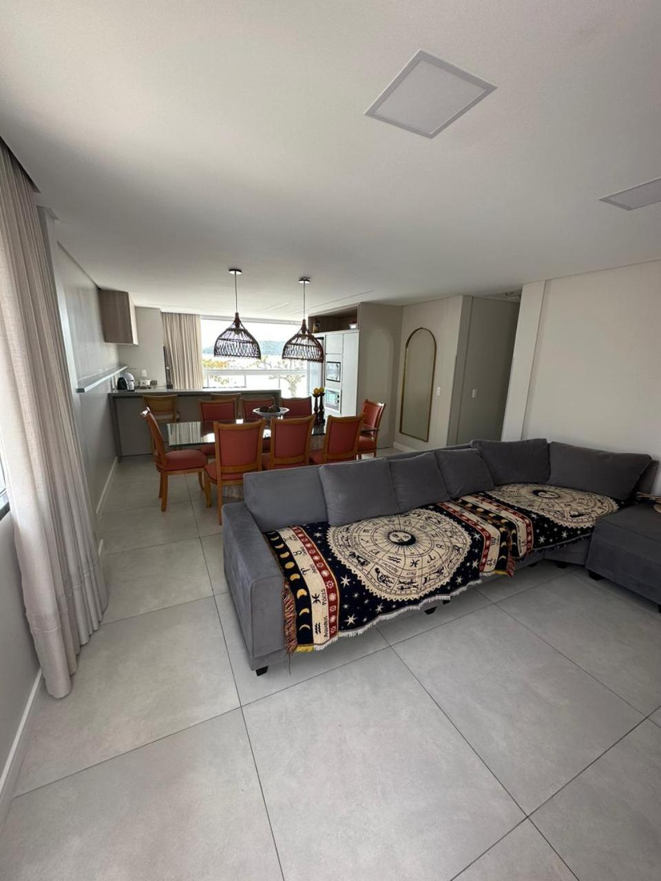 Apartamento Frente Mar Na Baia De 贝卢港 外观 照片